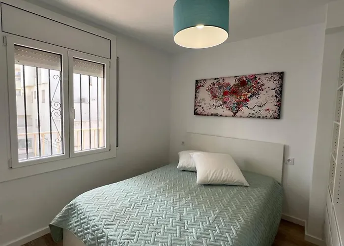 Precioso Apartamento En Roses Con Parking Cerca De Playa